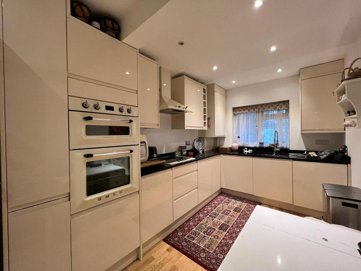Luxury With Private Bathrooms * Londra