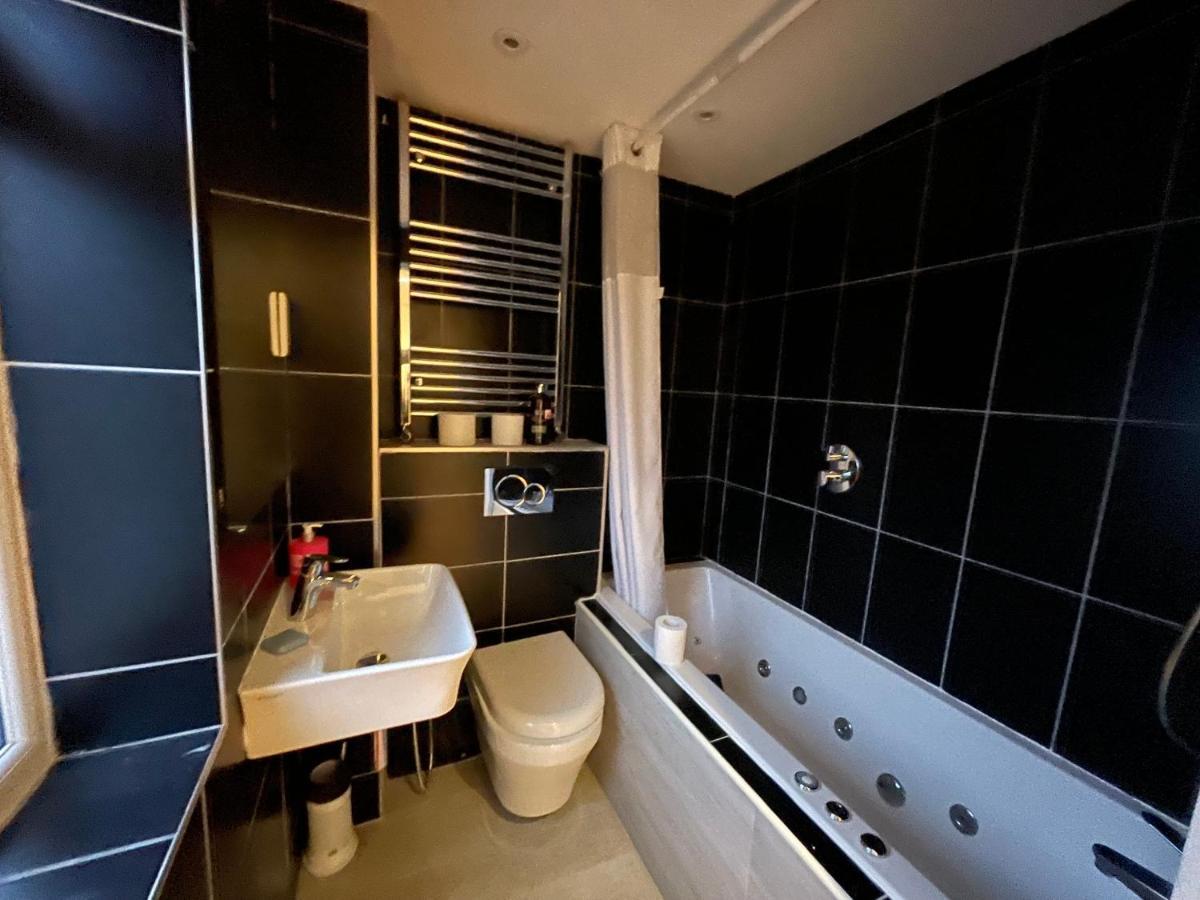 Luxury With Private Bathrooms Alloggio in famiglia