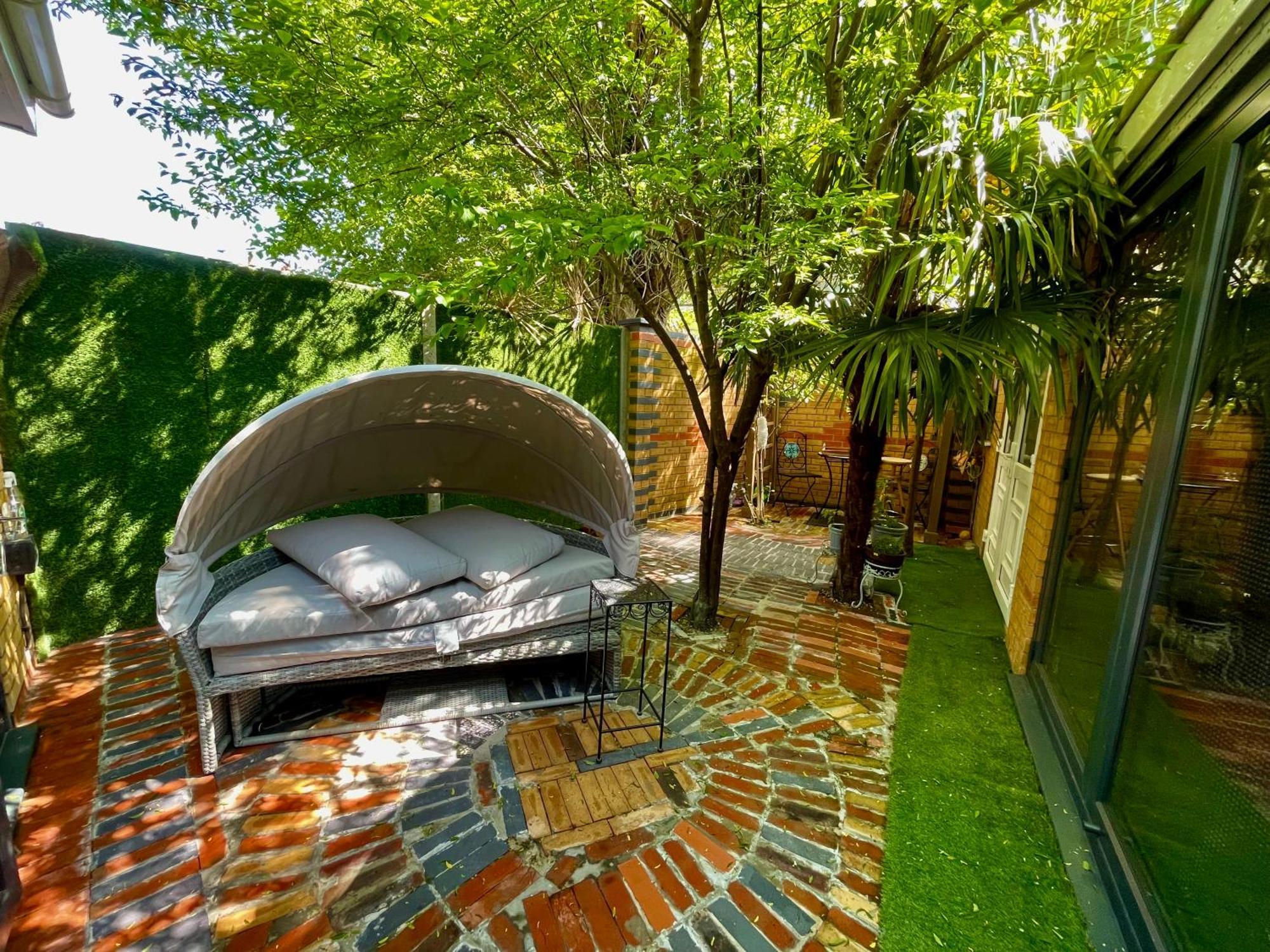 Luxury With Private Bathrooms *